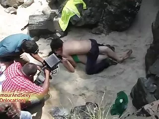 সুন্দরী চোদা xx বালিকা